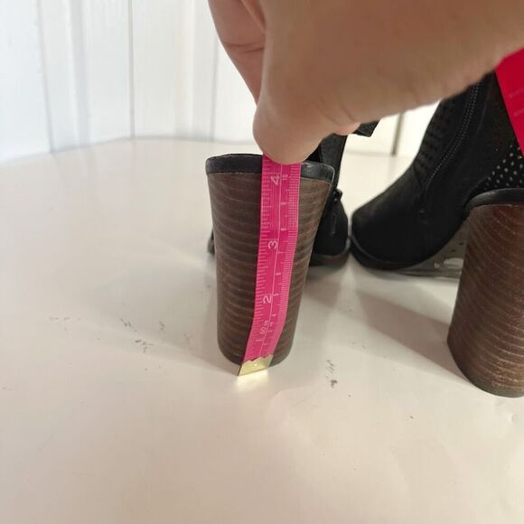 Lucky Brand Lizara Perforated Peep Toe Block Heel Bootie Sandal - Picture 9 of 13